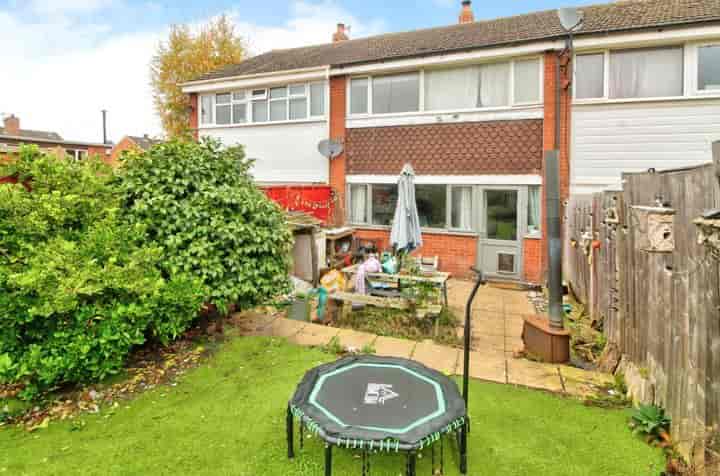 3 bedrooms house for sale in Brierley Hill, United Kingdom