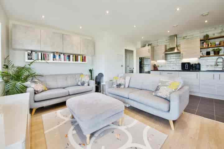 3 bedrooms apartment for sale in London, United Kingdom