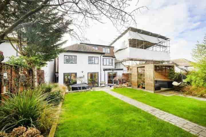 5 bedrooms house for sale in London, United Kingdom