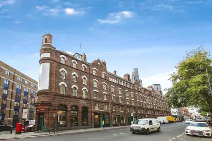 1 bedroom apartment for sale in London, United Kingdom