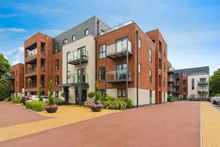 2 bedrooms apartment for sale in Stockport, United Kingdom