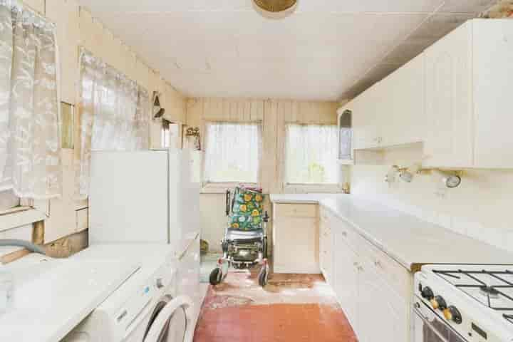 2 bedrooms house for sale in Southall, United Kingdom