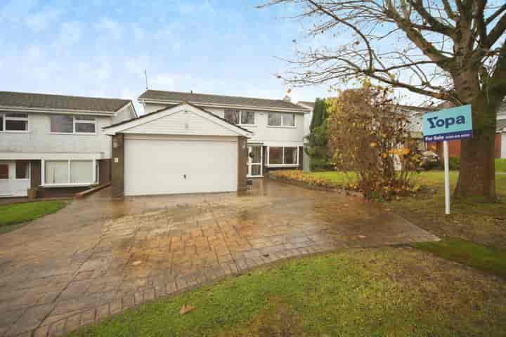 4 bedrooms house for sale in Redditch, United Kingdom