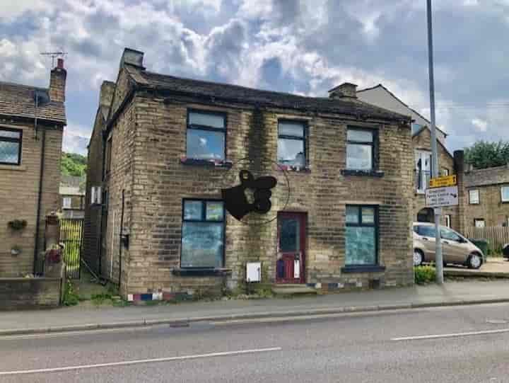 2 bedrooms house for sale in Huddersfield, United Kingdom