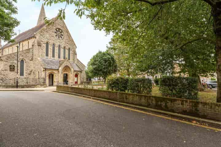 3 bedrooms house for sale in London, United Kingdom