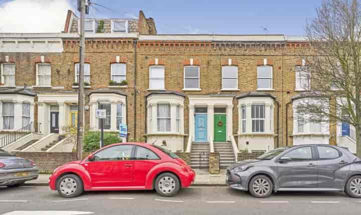 3 bedrooms house for sale in London, United Kingdom