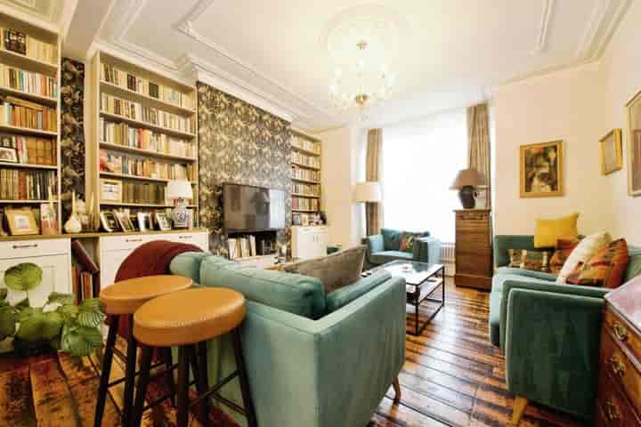 4 bedrooms house for sale in London, United Kingdom