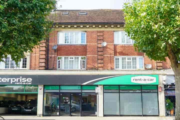 2 bedrooms apartment for sale in South Croydon, United Kingdom