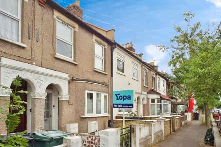 2 bedrooms apartment for sale in London, United Kingdom