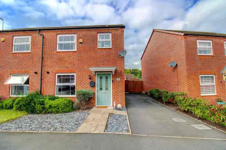 3 bedrooms house for sale in Norton Canes, United Kingdom