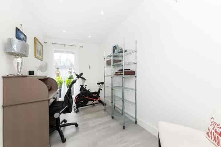 3 bedrooms apartment for sale in Purley, United Kingdom