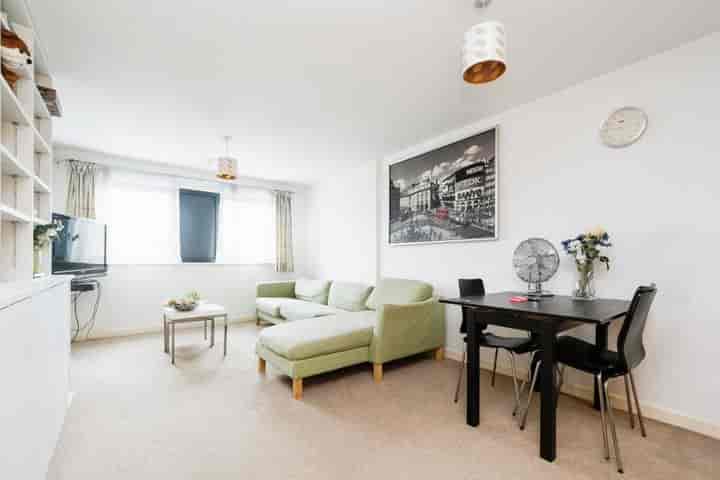 1 bedroom apartment for sale in London, United Kingdom