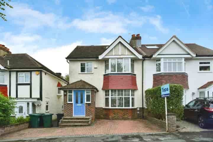 4 bedrooms house for sale in Hove, United Kingdom