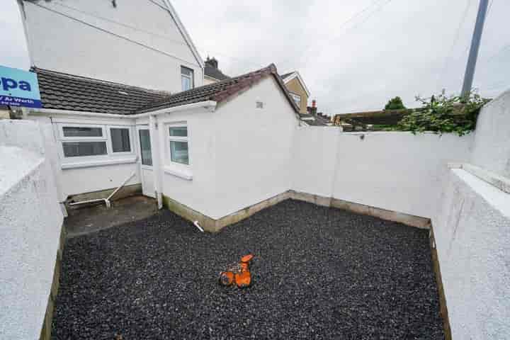 3 bedrooms house for sale in Llanelli, United Kingdom