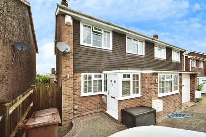 3 bedrooms house for sale in Rochester, United Kingdom