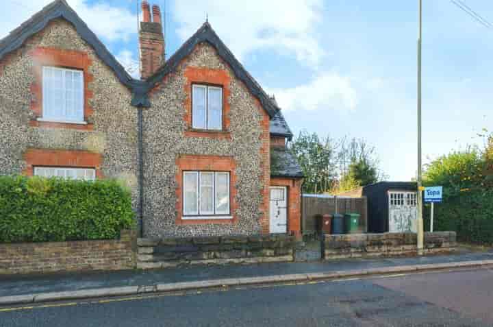 2 bedrooms house for sale in Bushey, United Kingdom