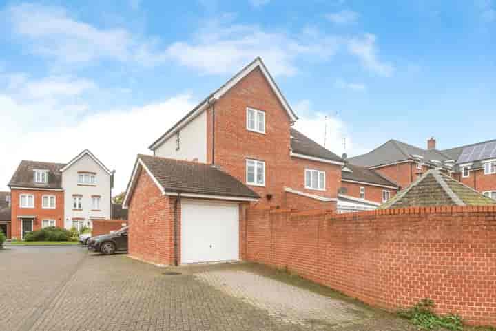 4 bedrooms house for sale in Reading, United Kingdom