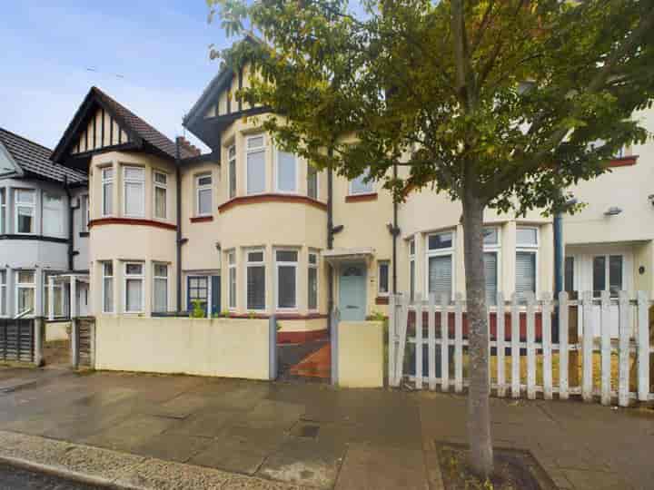 4 bedrooms house for sale in Westcliff-On-Sea, United Kingdom