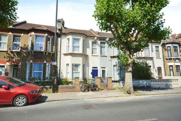 1 bedroom apartment for sale in London, United Kingdom