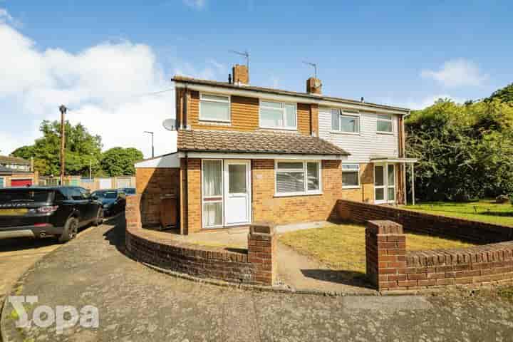 3 bedrooms house for sale in Gillingham, United Kingdom