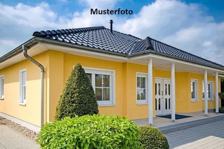 House for sale in Kirchensittenbach, Germany