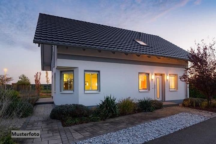 House for sale in Neustadt a. Rbge., Germany