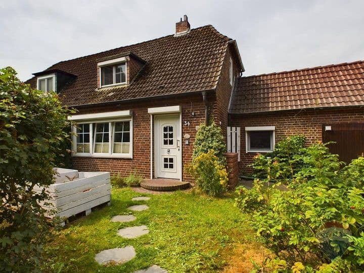 House for sale in Brunsbuttel                   - Schleswig-Holstein, Germany