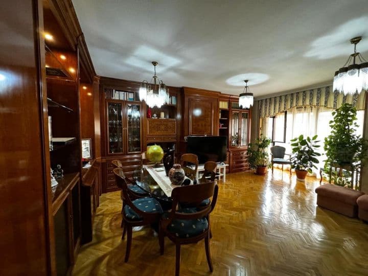 4 bedrooms apartment for sale in Madrid, Spain