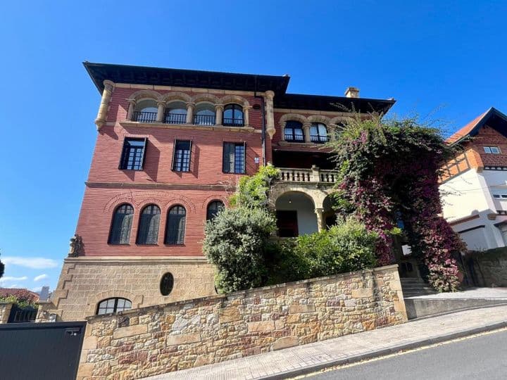 6 bedrooms house for sale in Getxo, Spain