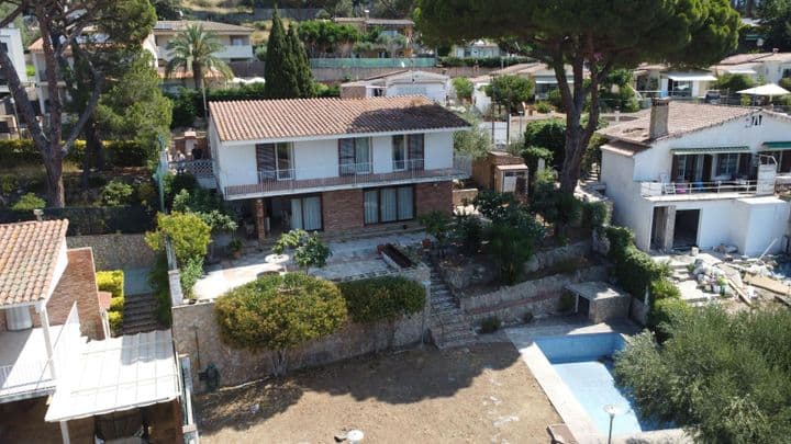 4 bedrooms house for sale in Castell-Platja dAro, Spain