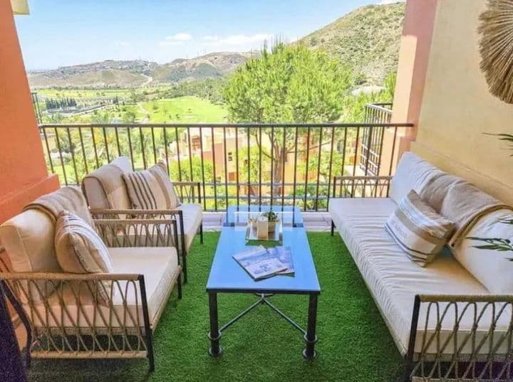 2 bedrooms apartment for sale in Benahavis, Spain