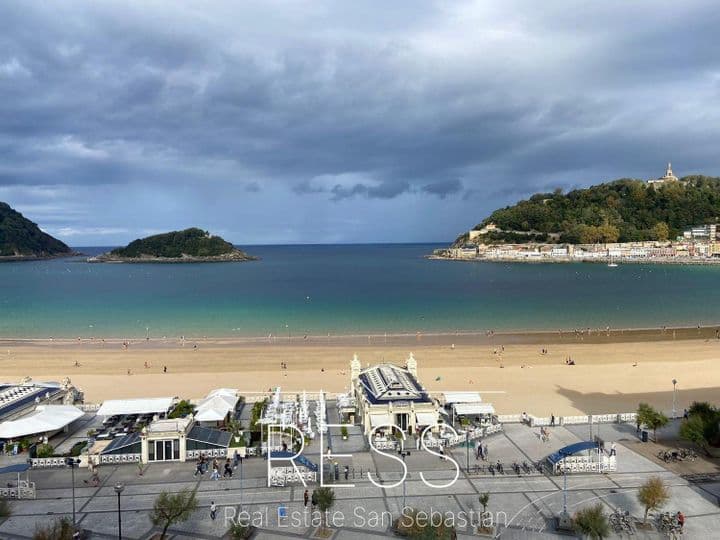 4 bedrooms apartment for sale in Donostia-San Sebastian, Spain