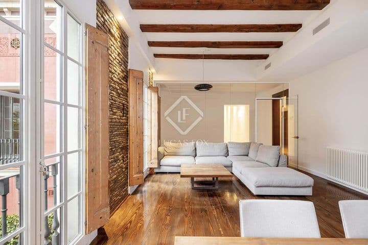 4 bedrooms apartment for rent in Barcelona, Spain