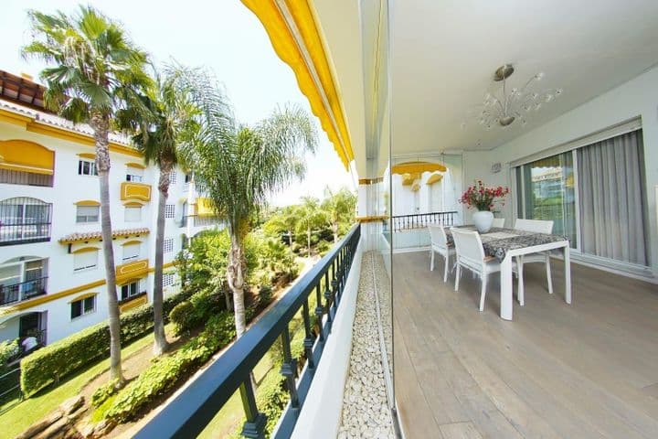 2 bedrooms apartment for rent in Puerto Banus, Spain