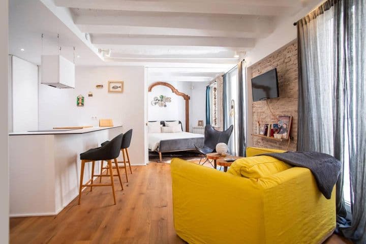 1 bedroom apartment for rent in Gotic, Spain