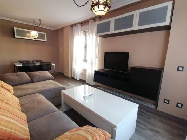 2 bedrooms apartment for rent in Oviedo, Spain