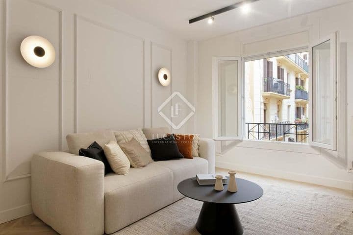 2 bedrooms apartment for rent in Barcelona, Spain