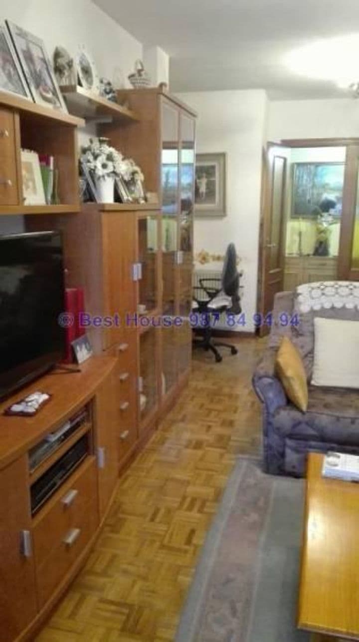 3 bedrooms apartment for sale in Leon, Spain