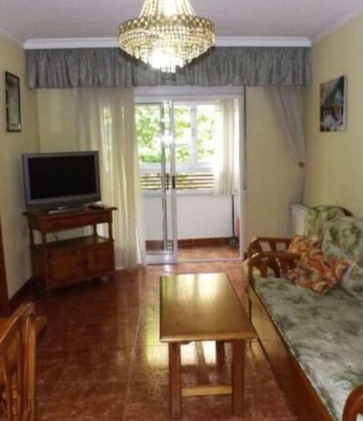 4 bedrooms apartment for rent in Beiro, Spain