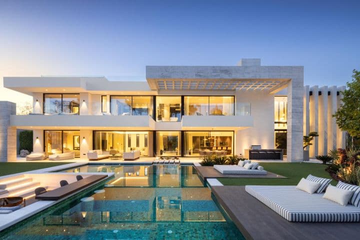 6 bedrooms house for sale in Marbella, Spain