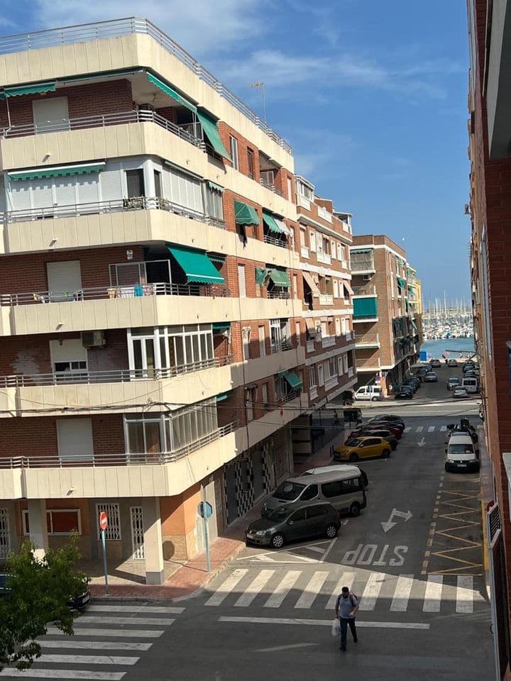 2 bedrooms apartment for rent in El Acequion, Spain