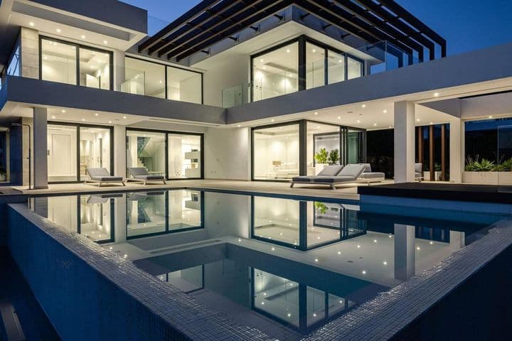 4 bedrooms house for sale in Estepona, Spain