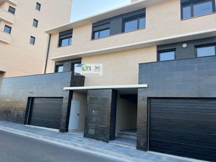 House for sale in Zaragoza, Spain