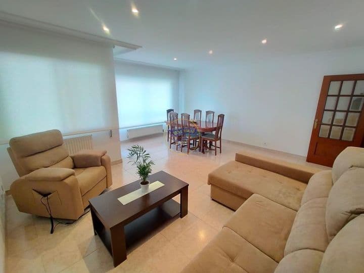 3 bedrooms apartment for rent in Vigo, Spain