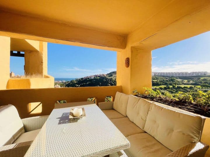 2 bedrooms apartment for sale in La Duquesa, Spain