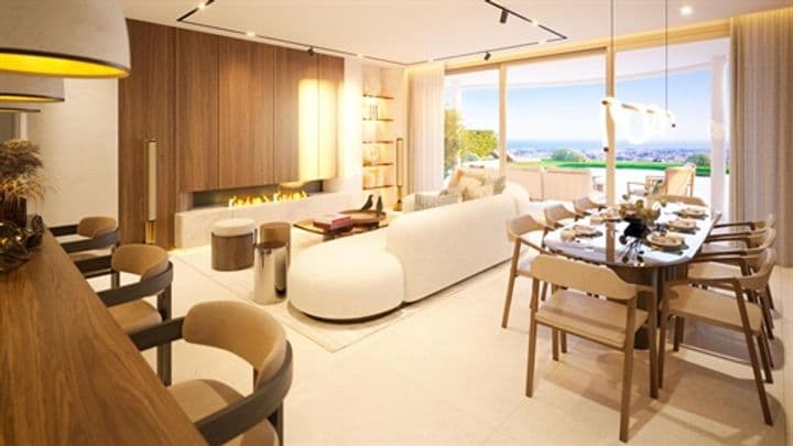 4 bedrooms apartment for sale in Benahavis, Spain