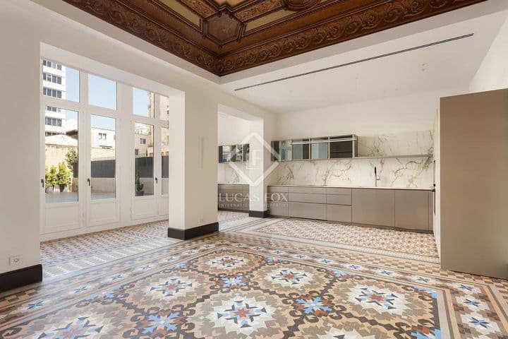 3 bedrooms apartment for sale in Barcelona, Spain