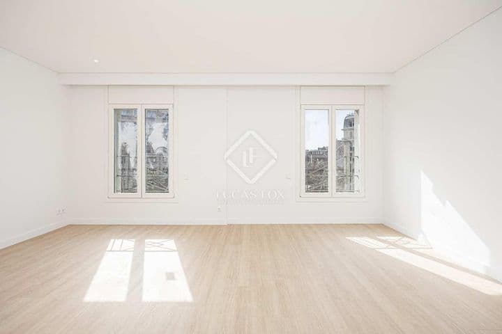 3 bedrooms apartment for sale in Barcelona, Spain