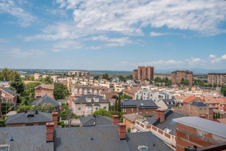 3 bedrooms apartment for rent in Penagrande, Spain