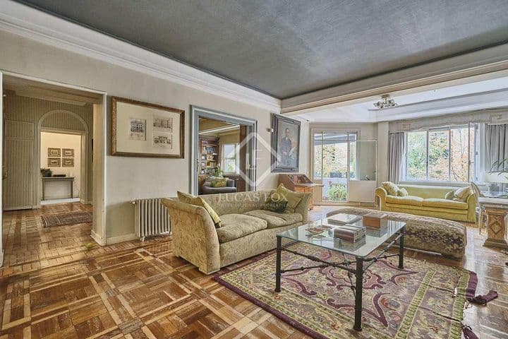 5 bedrooms apartment for sale in Madrid, Spain